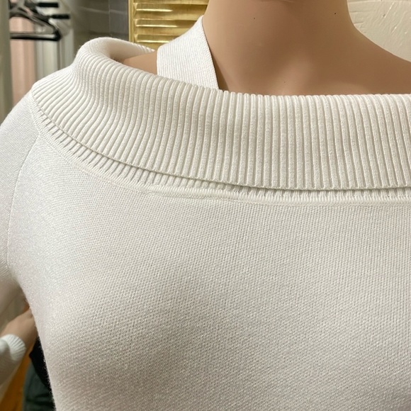 YUYU White Ribbed Knit Sweater - Picture 5 of 10